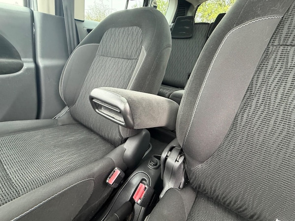 Used Citroen C3 Picasso 2015 for sale - 76270927: Photo 34