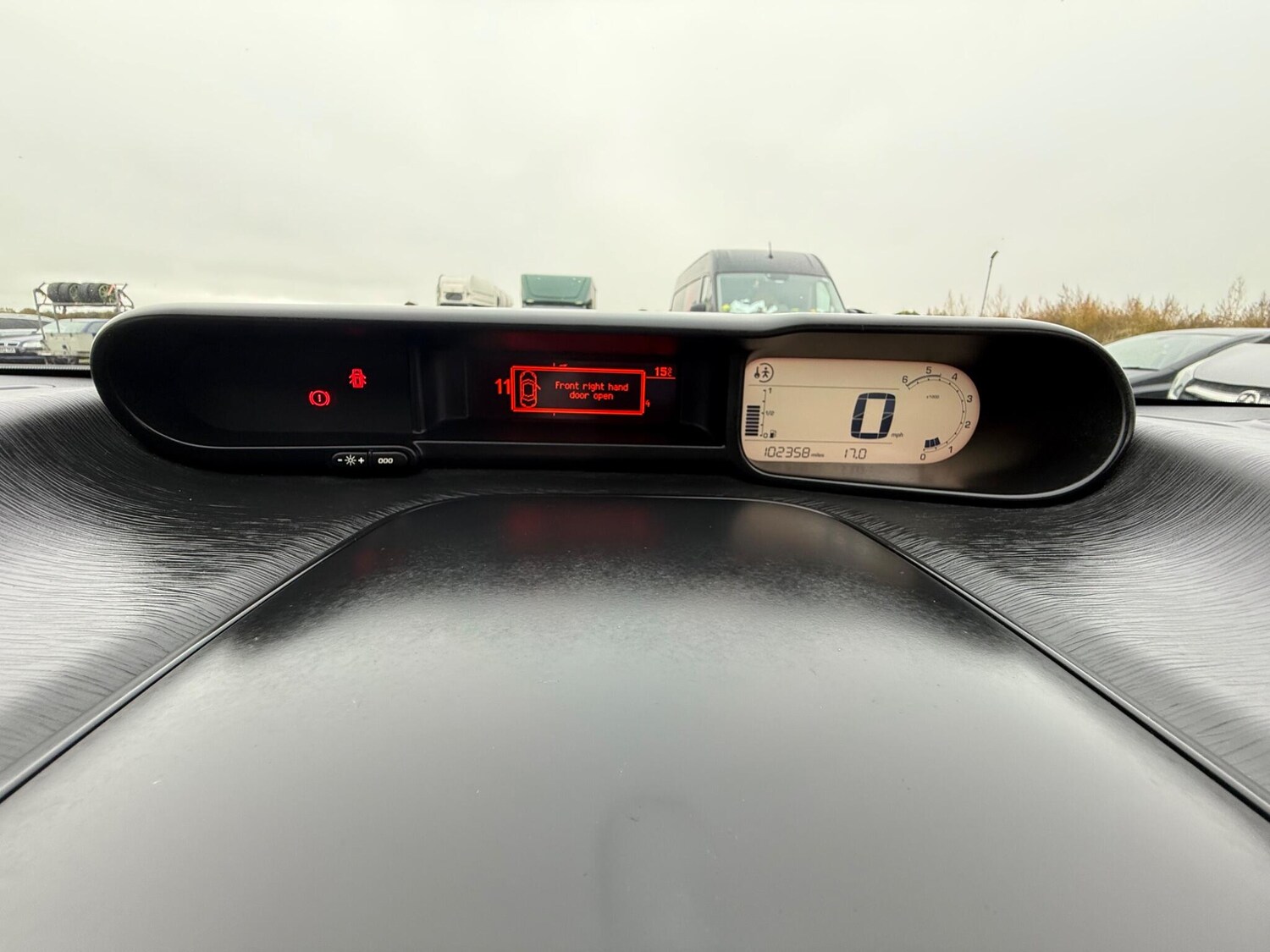 Used Citroen C3 Picasso 2015 for sale - 76270927: Photo 37