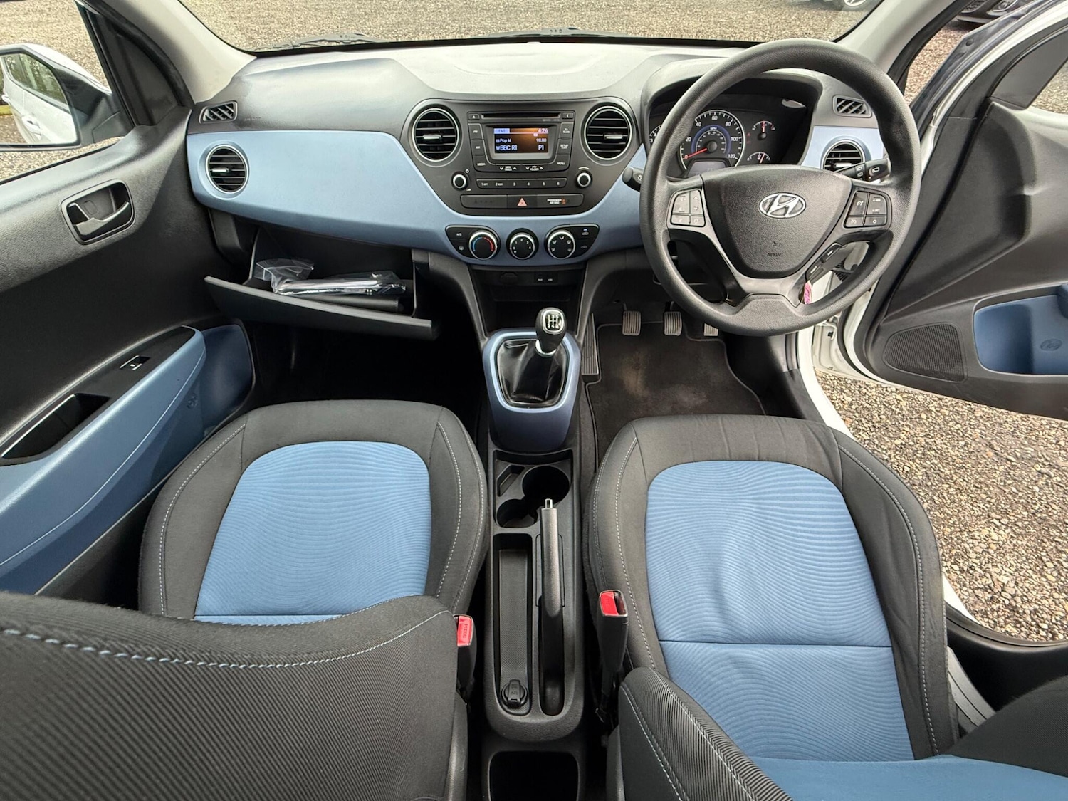 Used Hyundai i10 2015 for sale - 76549190: Photo 15