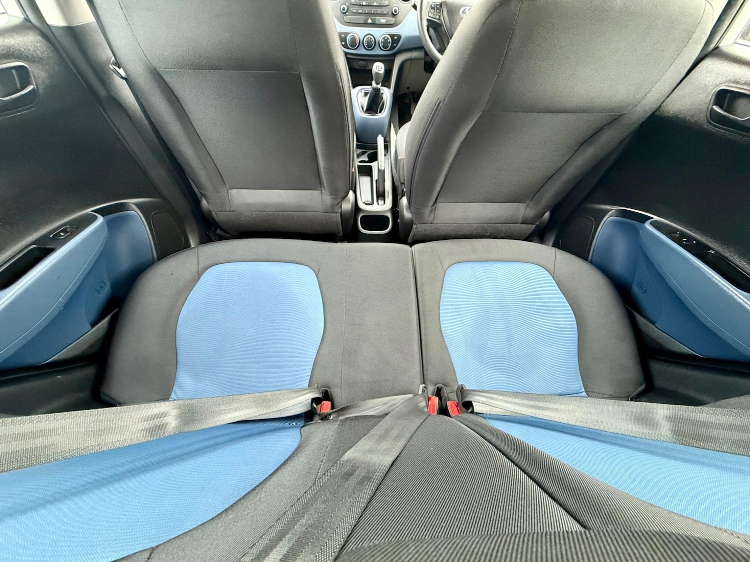 Used Hyundai i10 2015 for sale - 76549190: Photo 17