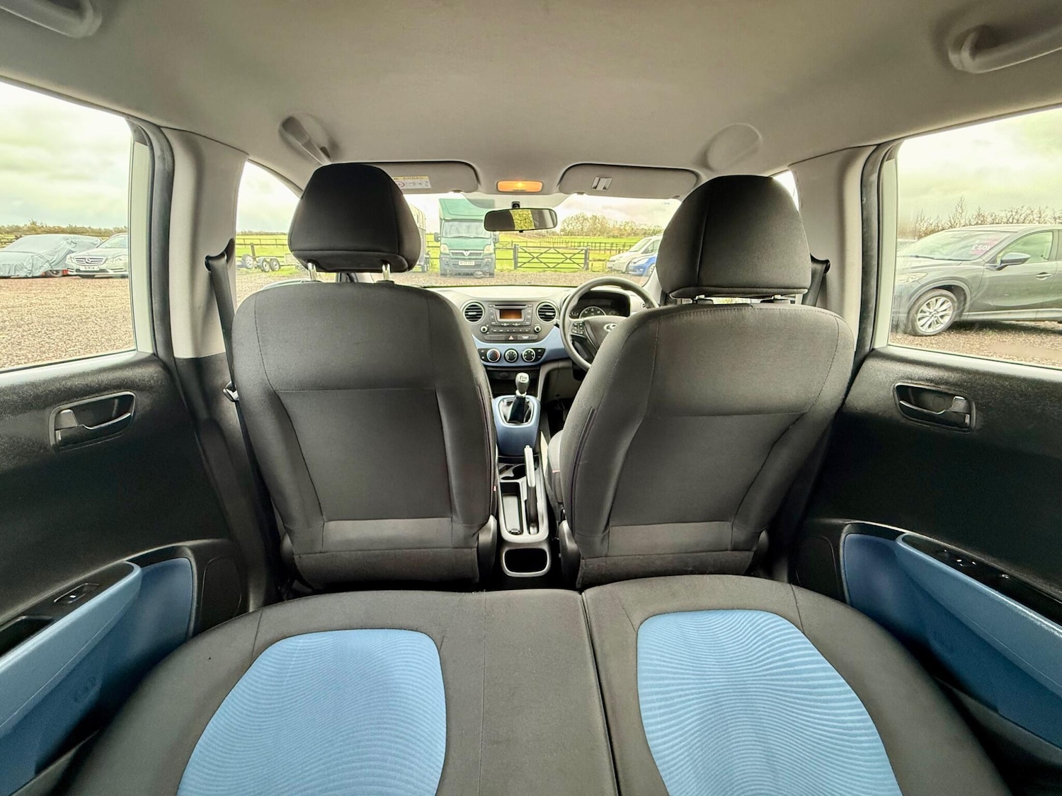 Used Hyundai i10 2015 for sale - 76549190: Photo 18