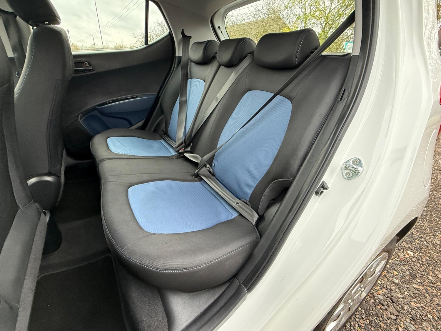 Used Hyundai i10 2015 for sale - 76549190: Photo 21