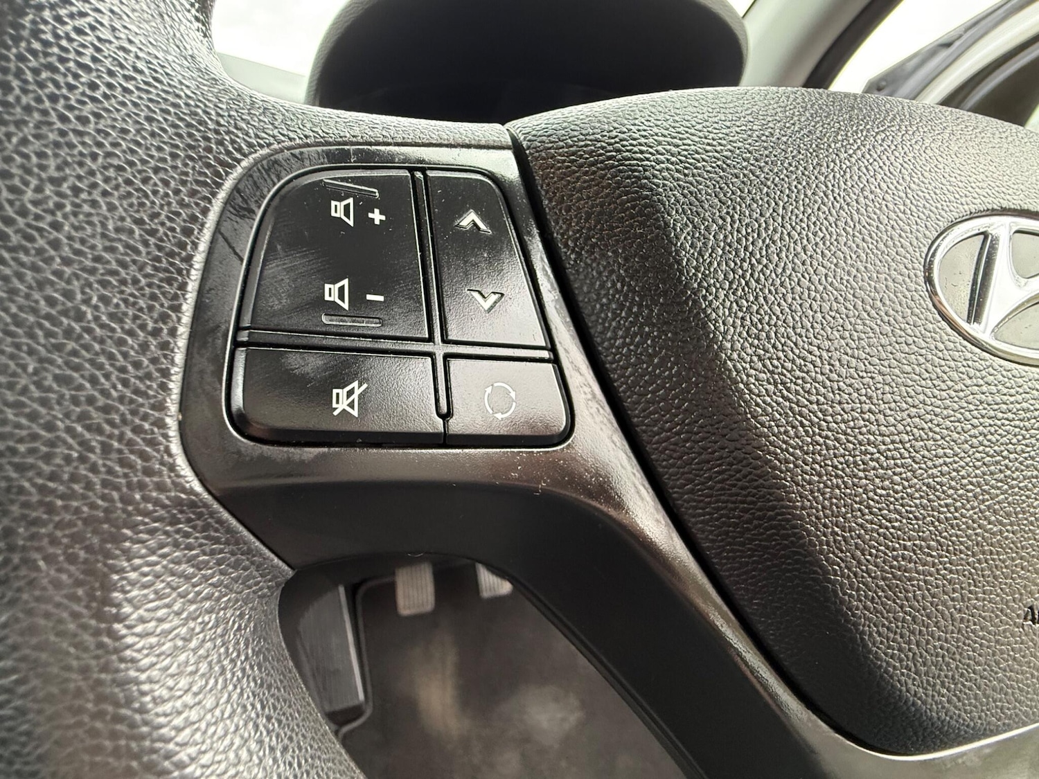 Used Hyundai i10 2015 for sale - 76549190: Photo 25