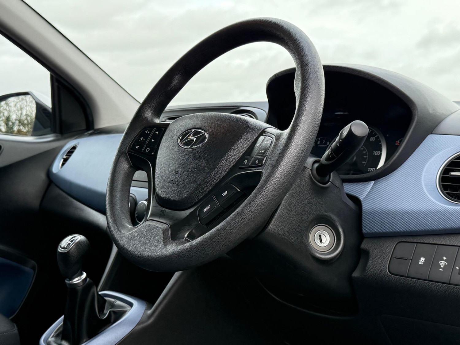 Used Hyundai i10 2015 for sale - 76549190: Photo 36