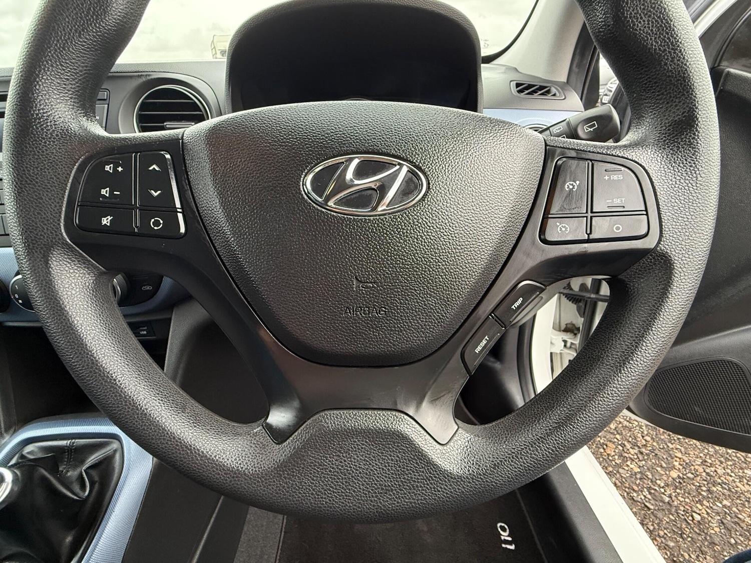 Used Hyundai i10 2015 for sale - 76549190: Photo 37