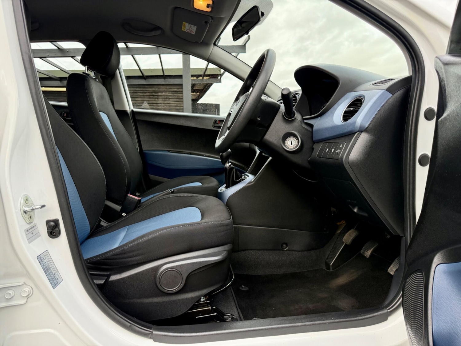 Used Hyundai i10 2015 for sale - 76549190: Photo 38