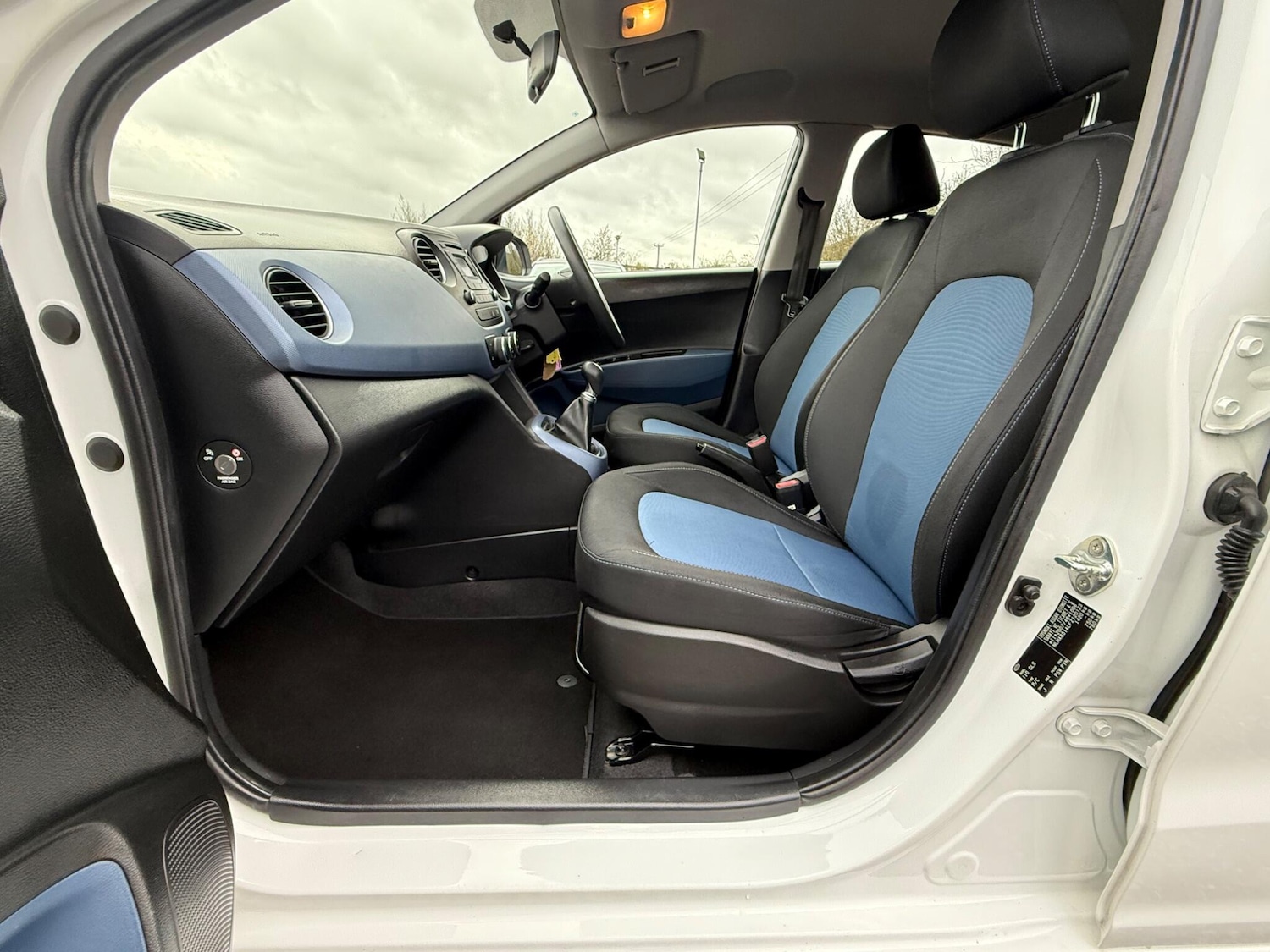 Used Hyundai i10 2015 for sale - 76549190: Photo 39