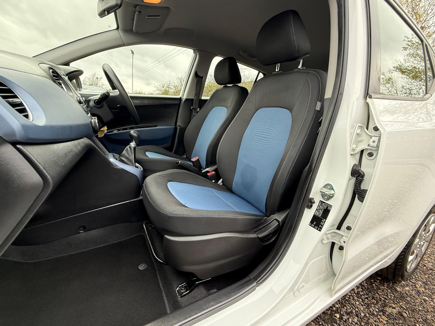 Used Hyundai i10 2015 for sale - 76549190: Photo 40