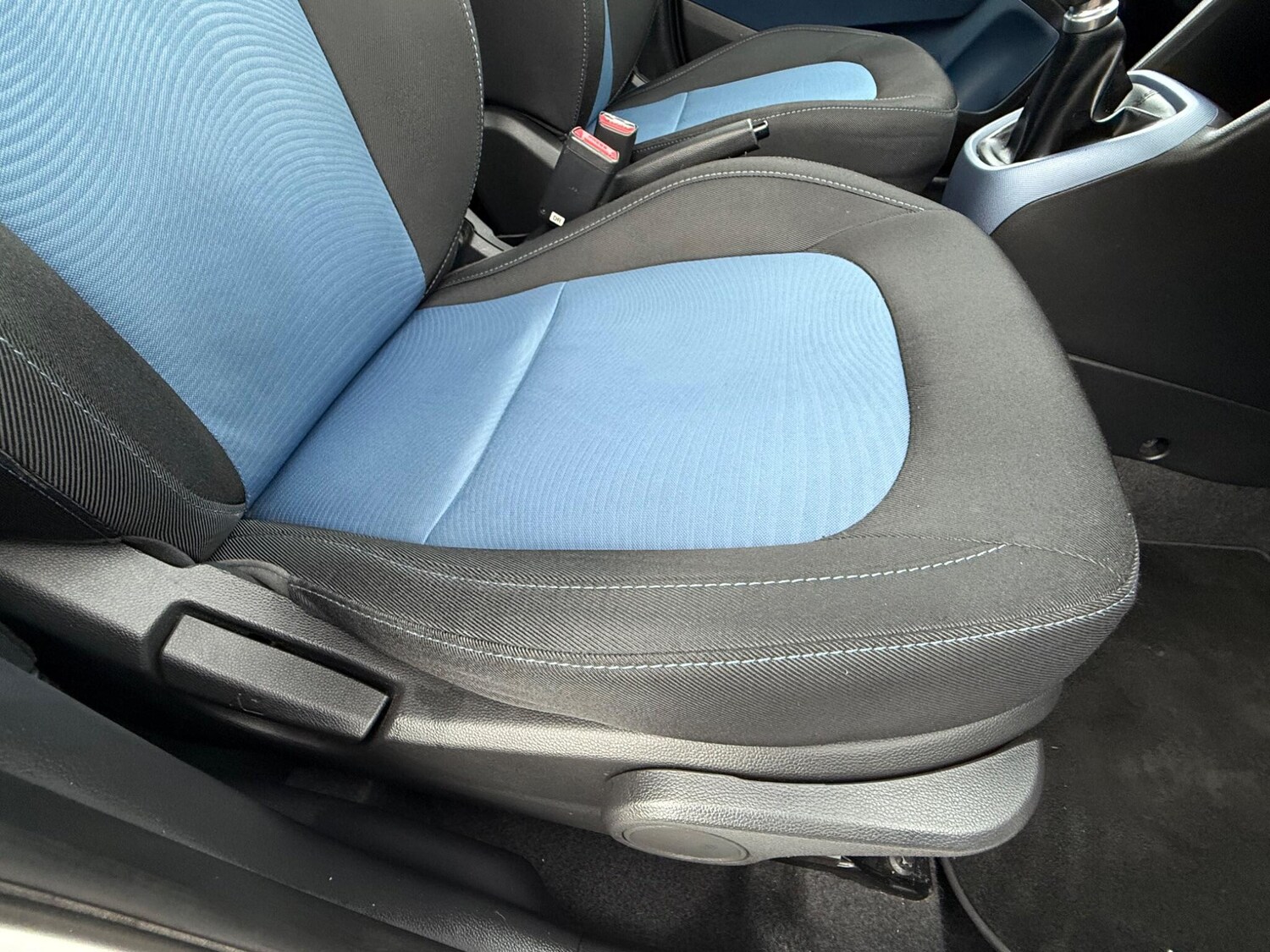 Used Hyundai i10 2015 for sale - 76549190: Photo 51