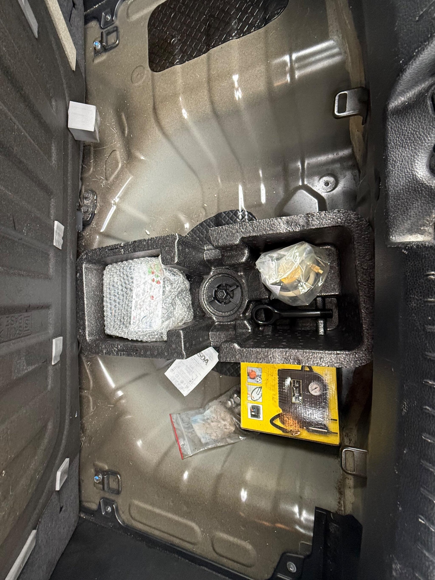 Used Hyundai i10 2014 for sale - 77587221: Photo 41