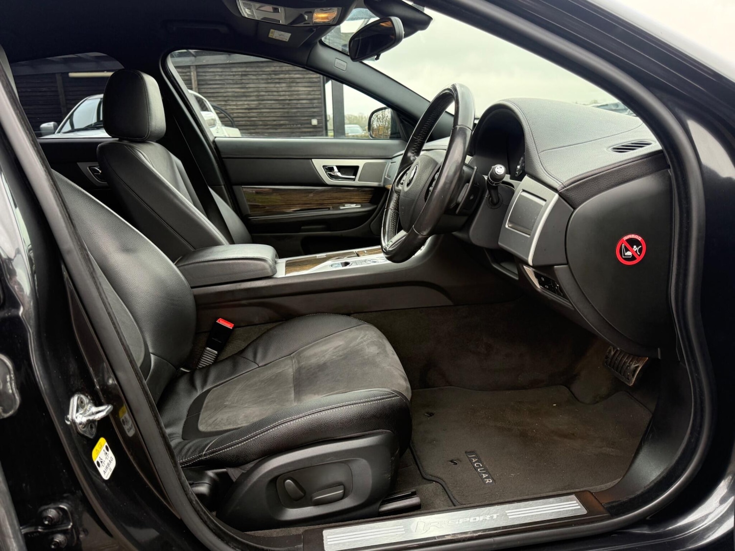 Used Jaguar XF 2014 for sale - 77411100: Photo 25