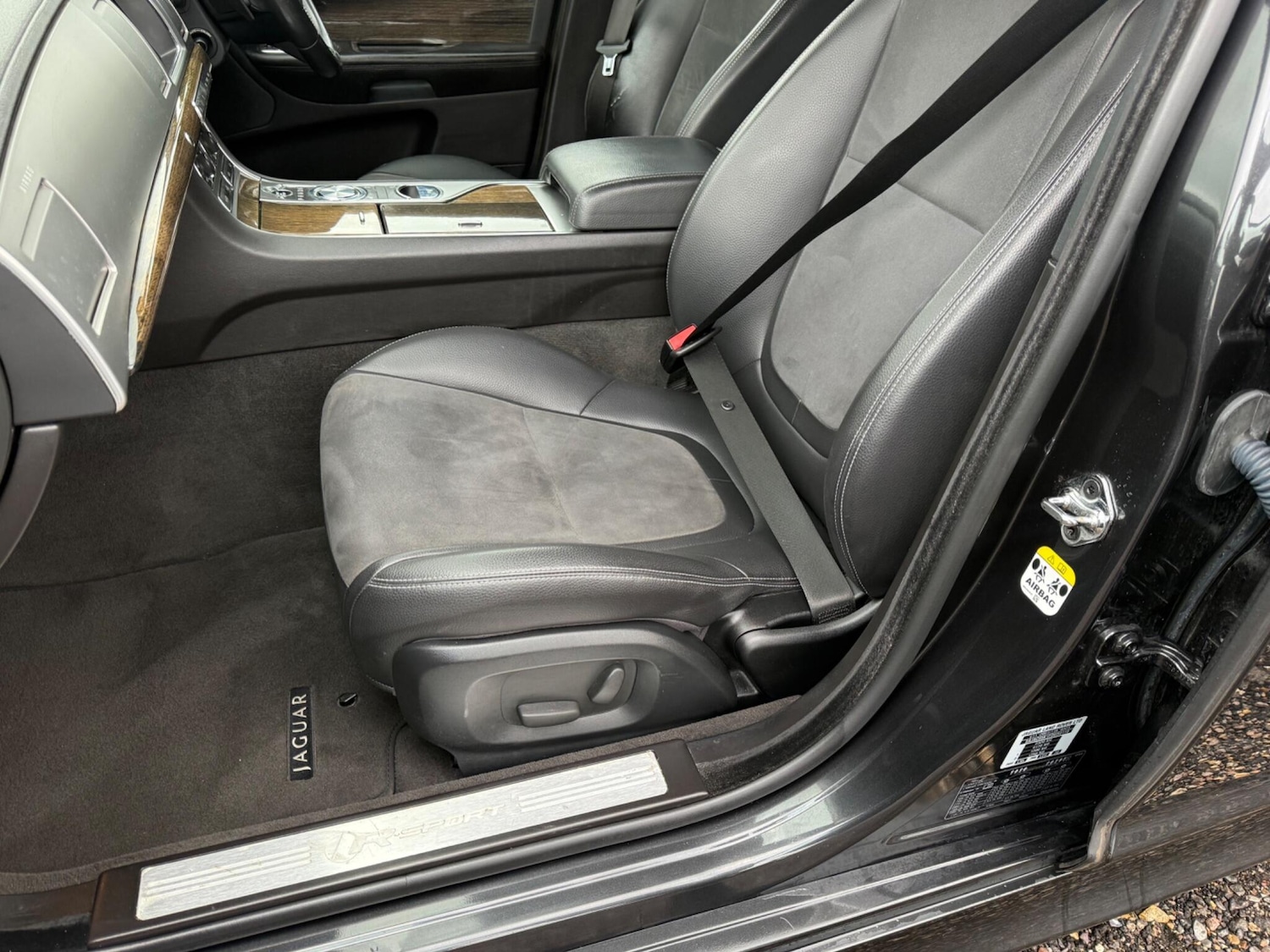 Used Jaguar XF 2014 for sale - 77411100: Photo 28