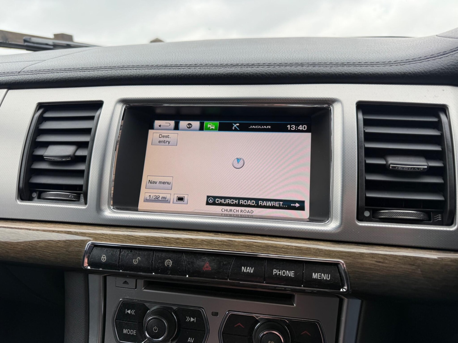 Used Jaguar XF 2014 for sale - 77411100: Photo 39