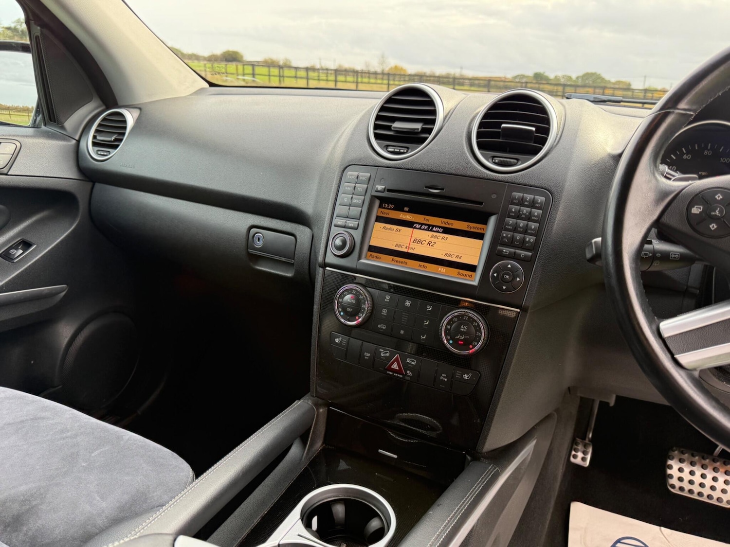 Used Mercedes-Benz M Class 2010 for sale - 76408746: Photo 16