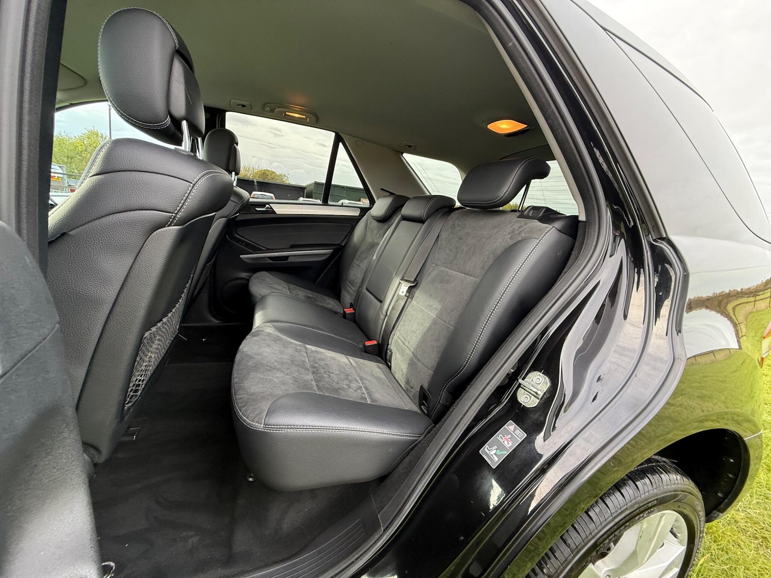 Used Mercedes-Benz M Class 2010 for sale - 76408746: Photo 25