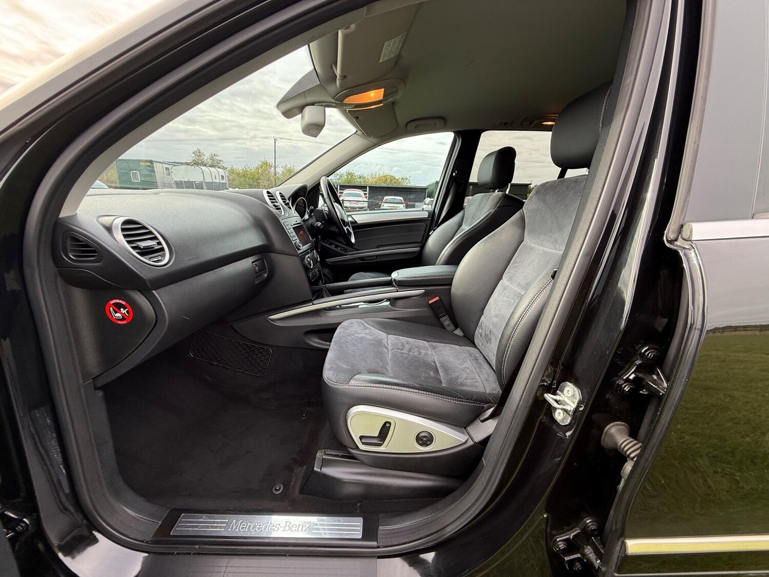 Used Mercedes-Benz M Class 2010 for sale - 76408746: Photo 44