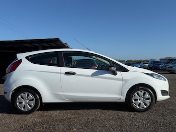 Used Ford Fiesta 2016 for sale - 78058034: Photo