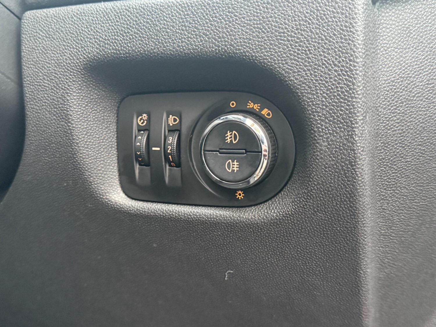 Used Vauxhall Corsa 2011 for sale - 76573372: Photo 27