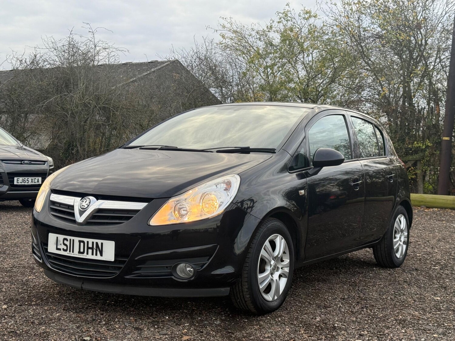 Used Vauxhall Corsa 2011 for sale - 76573372: Photo 3