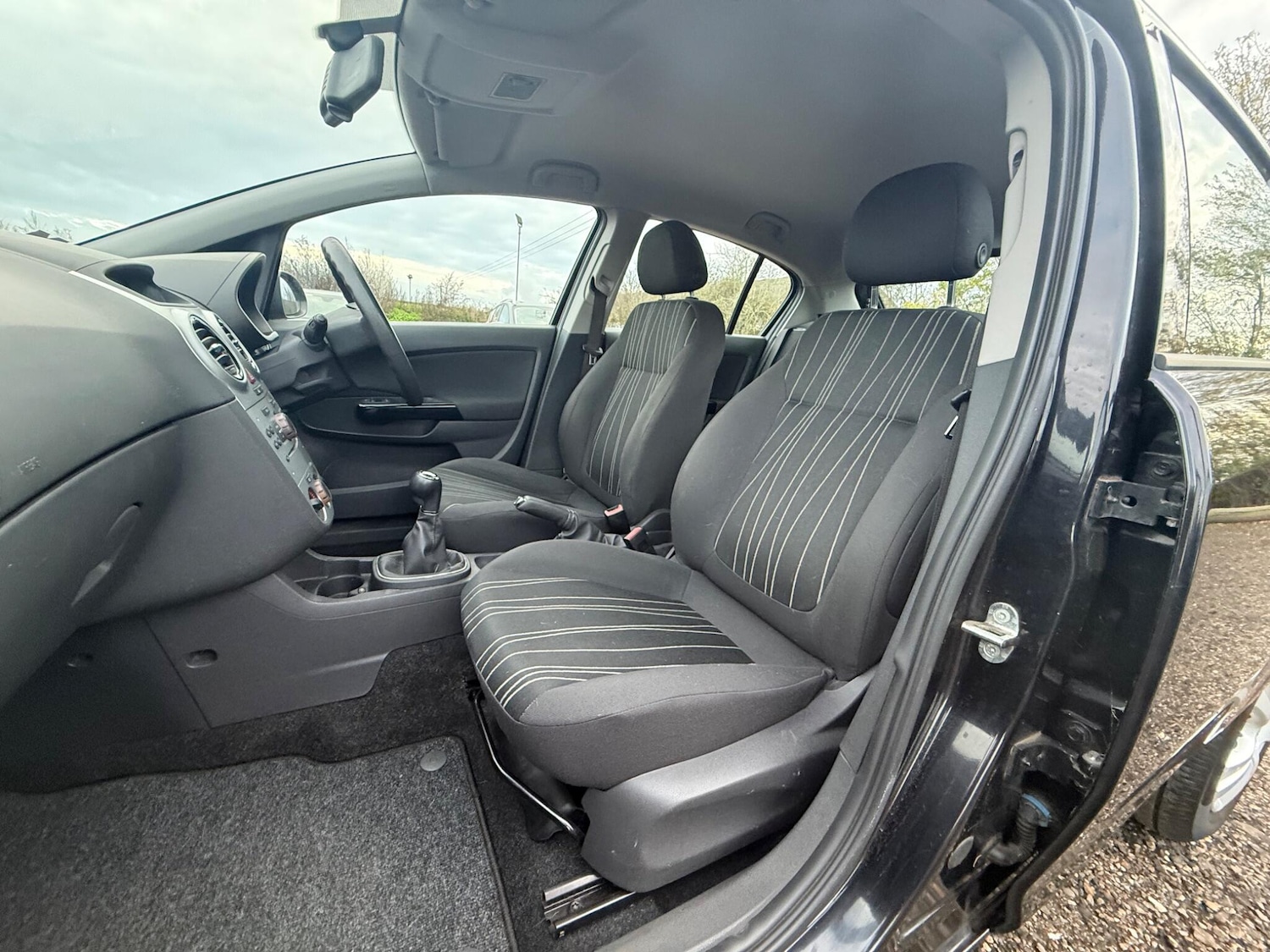 Used Vauxhall Corsa 2011 for sale - 76573372: Photo 41