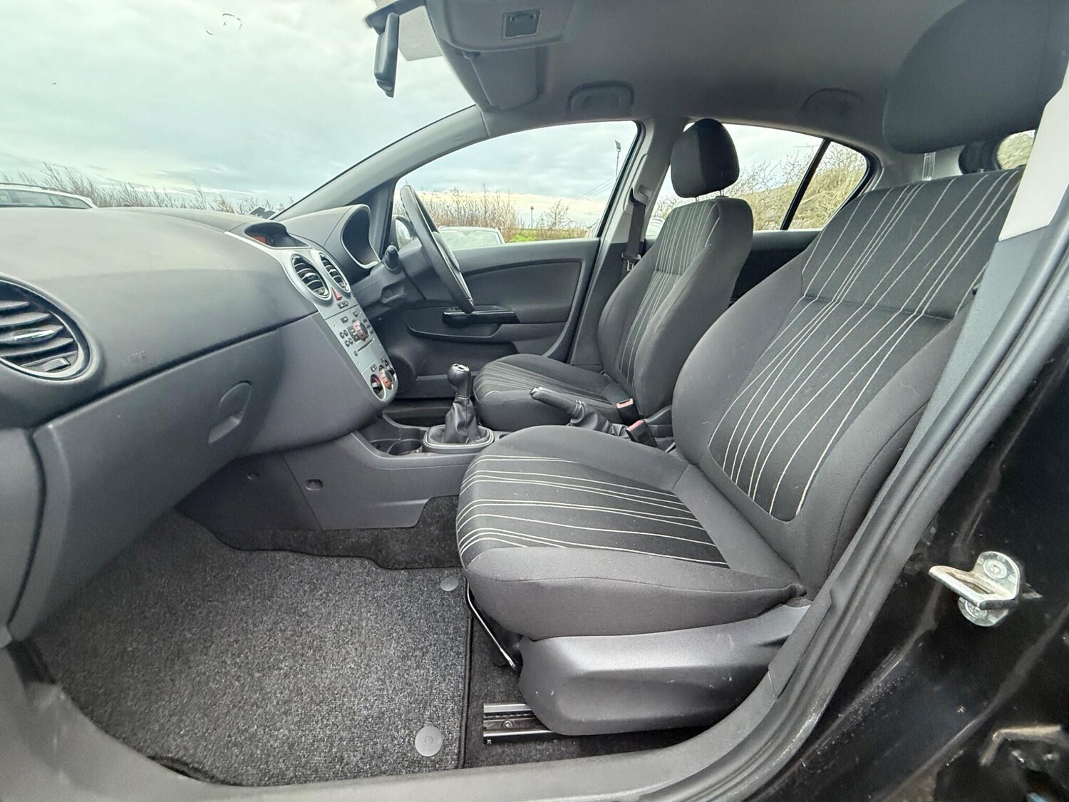 Used Vauxhall Corsa 2011 for sale - 76573372: Photo 42