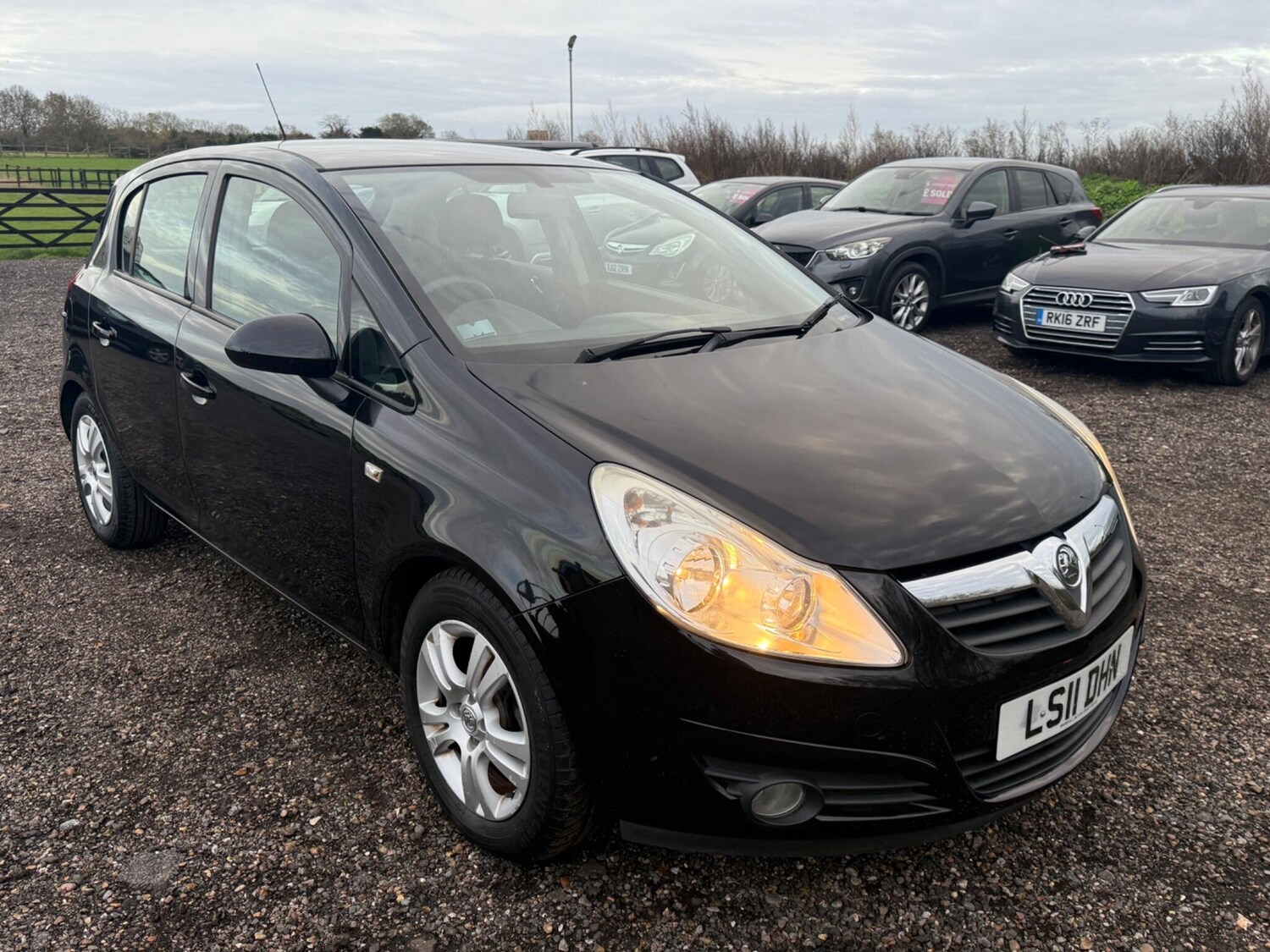 Used Vauxhall Corsa 2011 for sale - 76573372: Photo 6