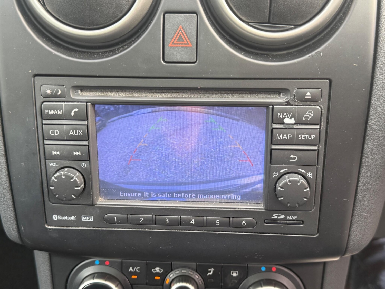 Used Nissan Qashqai 2010 for sale - 77925532: Photo 15