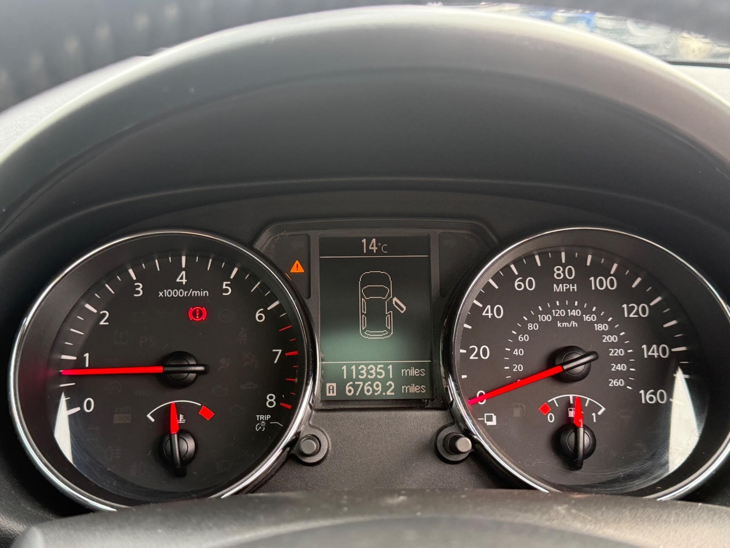 Used Nissan Qashqai 2010 for sale - 77925532: Photo 17