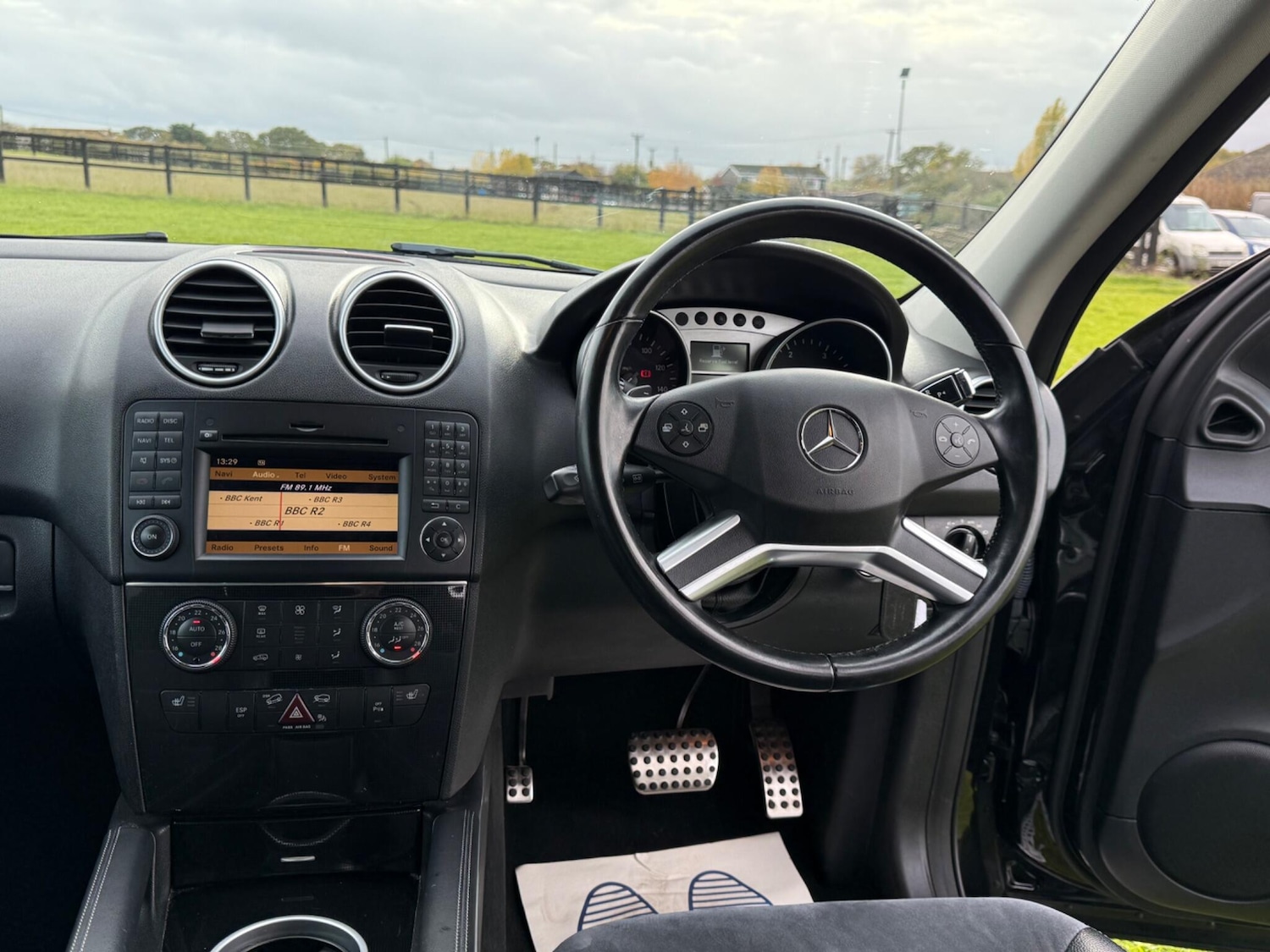 Used Mercedes-Benz M Class 2010 for sale - 76976830: Photo 19