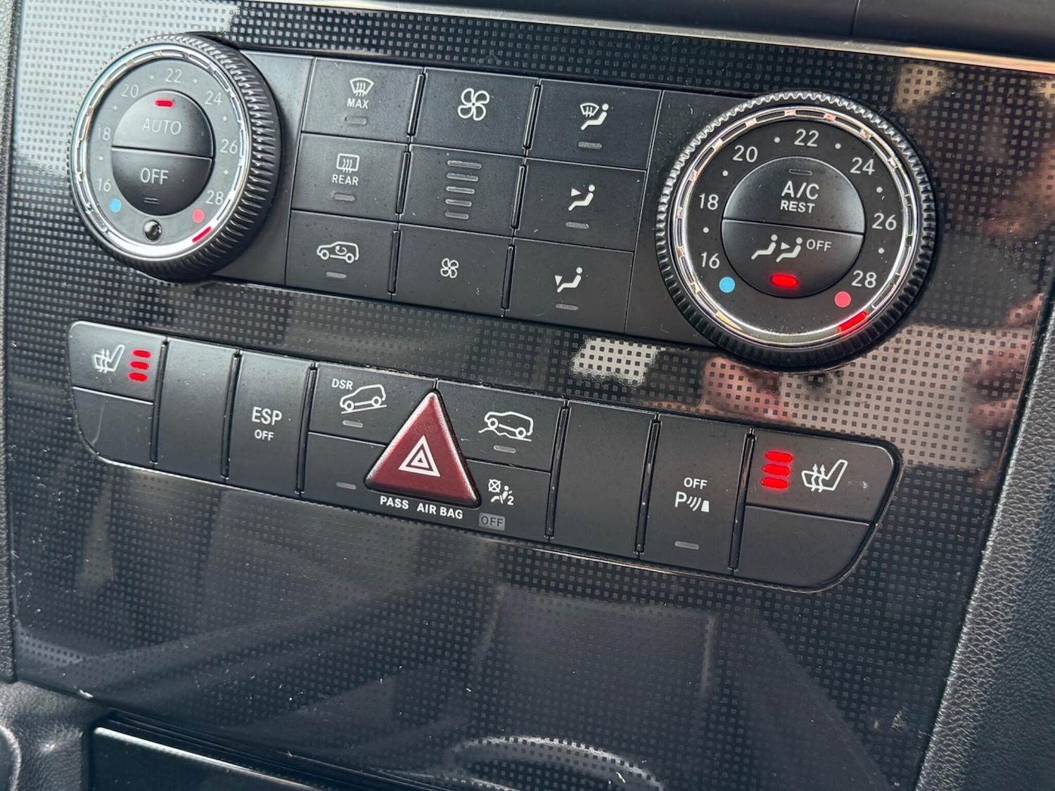 Used Mercedes-Benz M Class 2010 for sale - 76976830: Photo 28