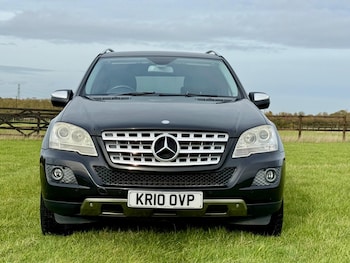 Used Mercedes-Benz M Class 2010 for sale - 76976830: Photo