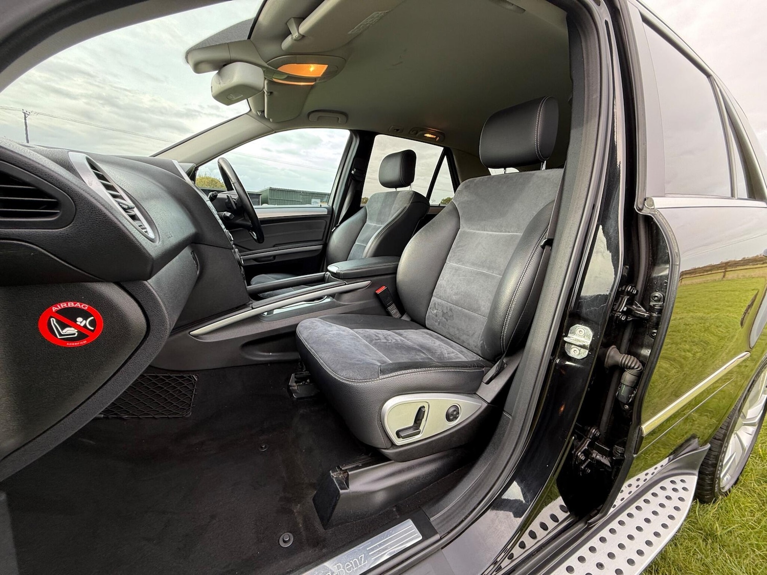 Used Mercedes-Benz M Class 2010 for sale - 76976830: Photo 43