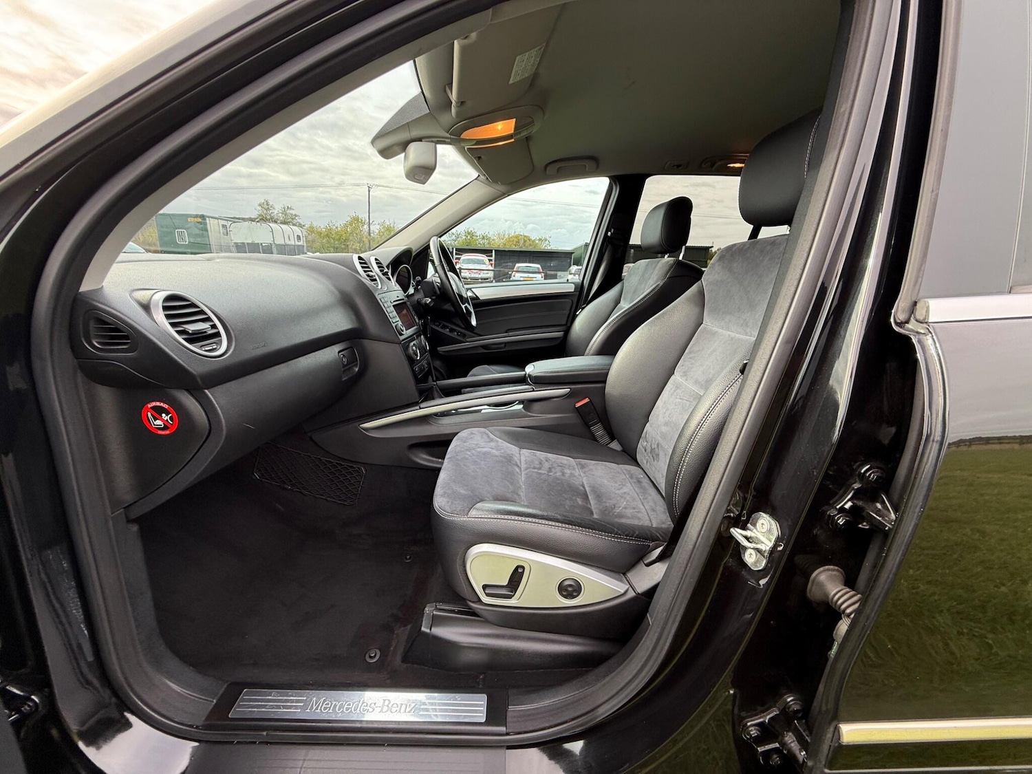 Used Mercedes-Benz M Class 2010 for sale - 76976830: Photo 44