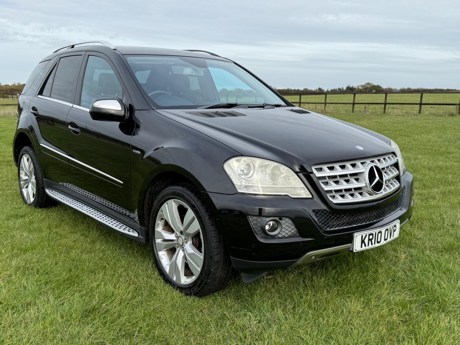 Used Mercedes-Benz M Class 2010 for sale - 76976830: Photo 5