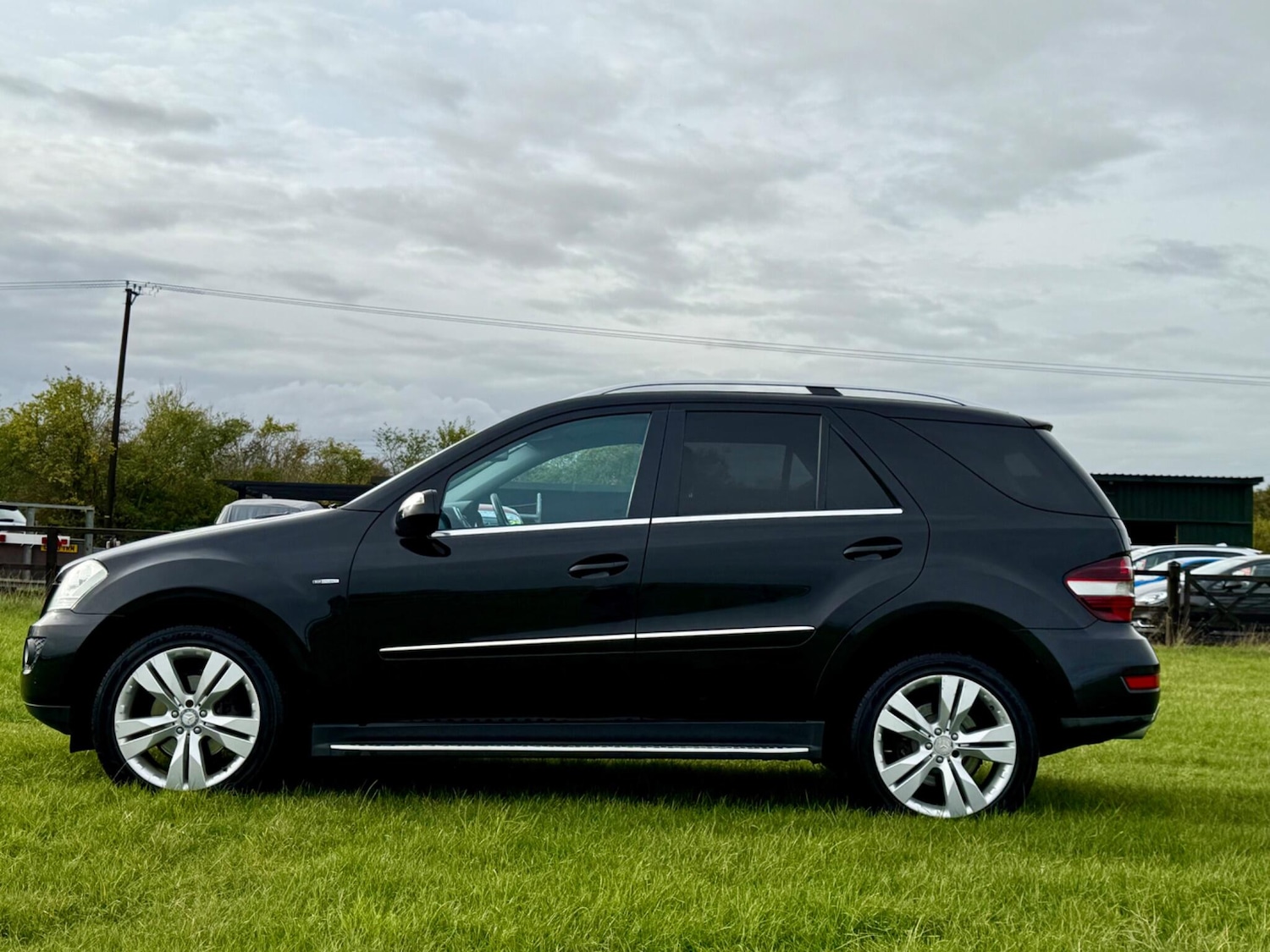 Used Mercedes-Benz M Class 2010 for sale - 76976830: Photo 9