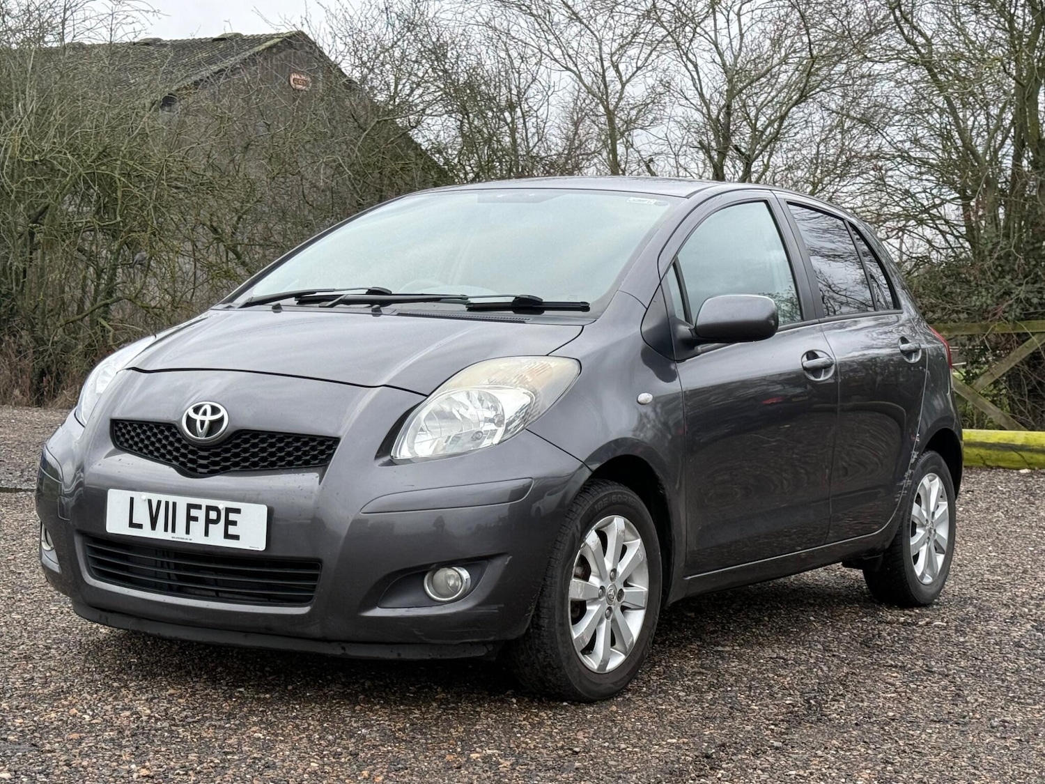 Used Toyota Yaris 2011 for sale - 77410909: Photo 3