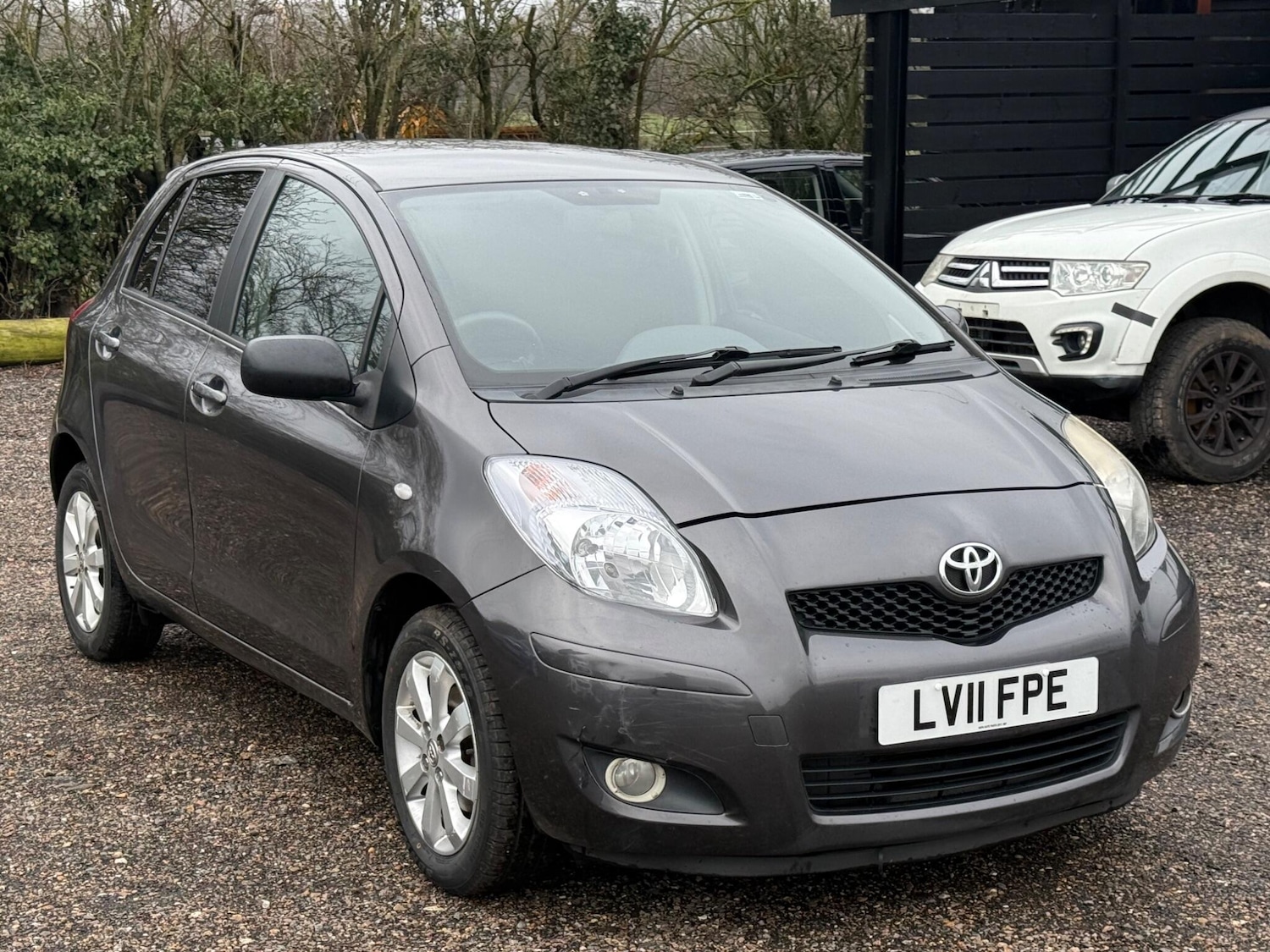 Used Toyota Yaris 2011 for sale - 77410909: Photo 5