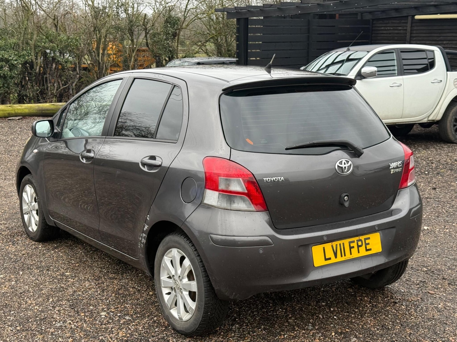 Used Toyota Yaris 2011 for sale - 77410909: Photo 8