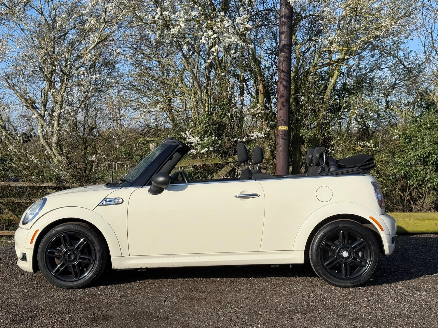 Used MINI Convertible 2010 for sale - 77737431: Photo 18
