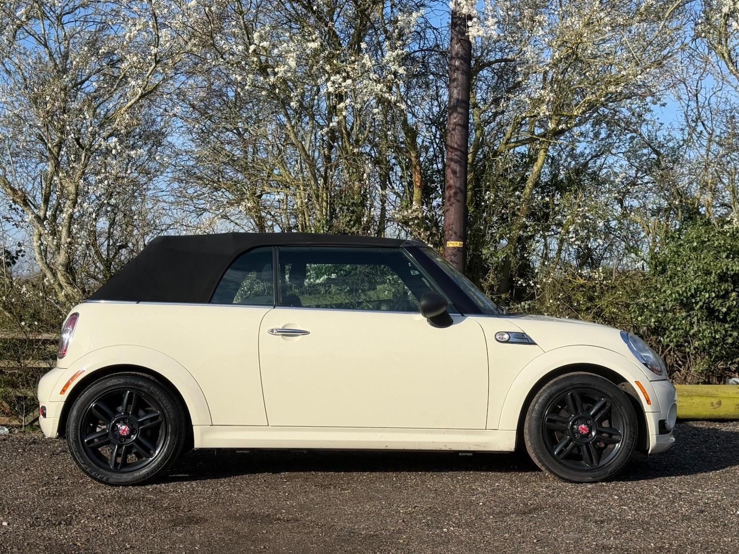 Used MINI Convertible 2010 for sale - 77737431: Photo 21
