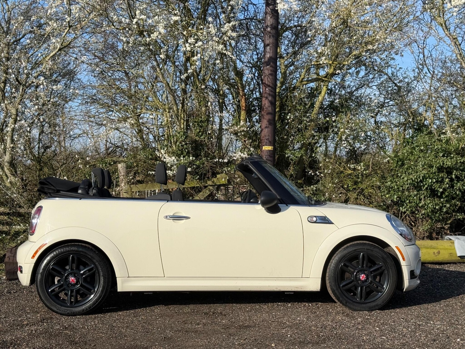 Used MINI Convertible 2010 for sale - 77737431: Photo 22