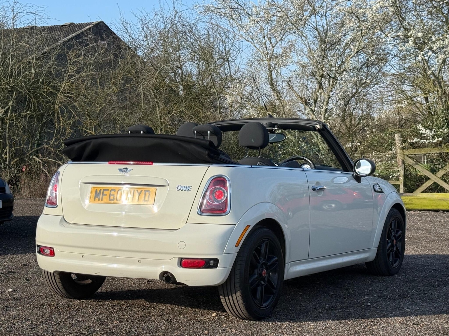Used MINI Convertible 2010 for sale - 77737431: Photo 24