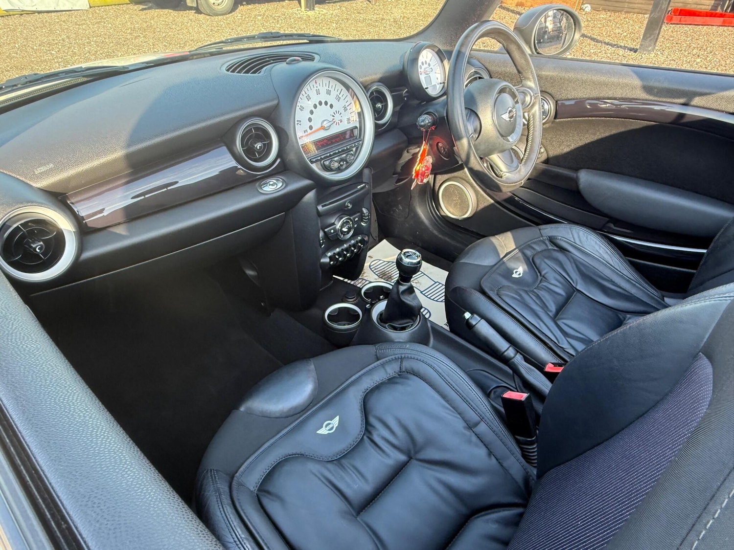 Used MINI Convertible 2010 for sale - 77737431: Photo 32