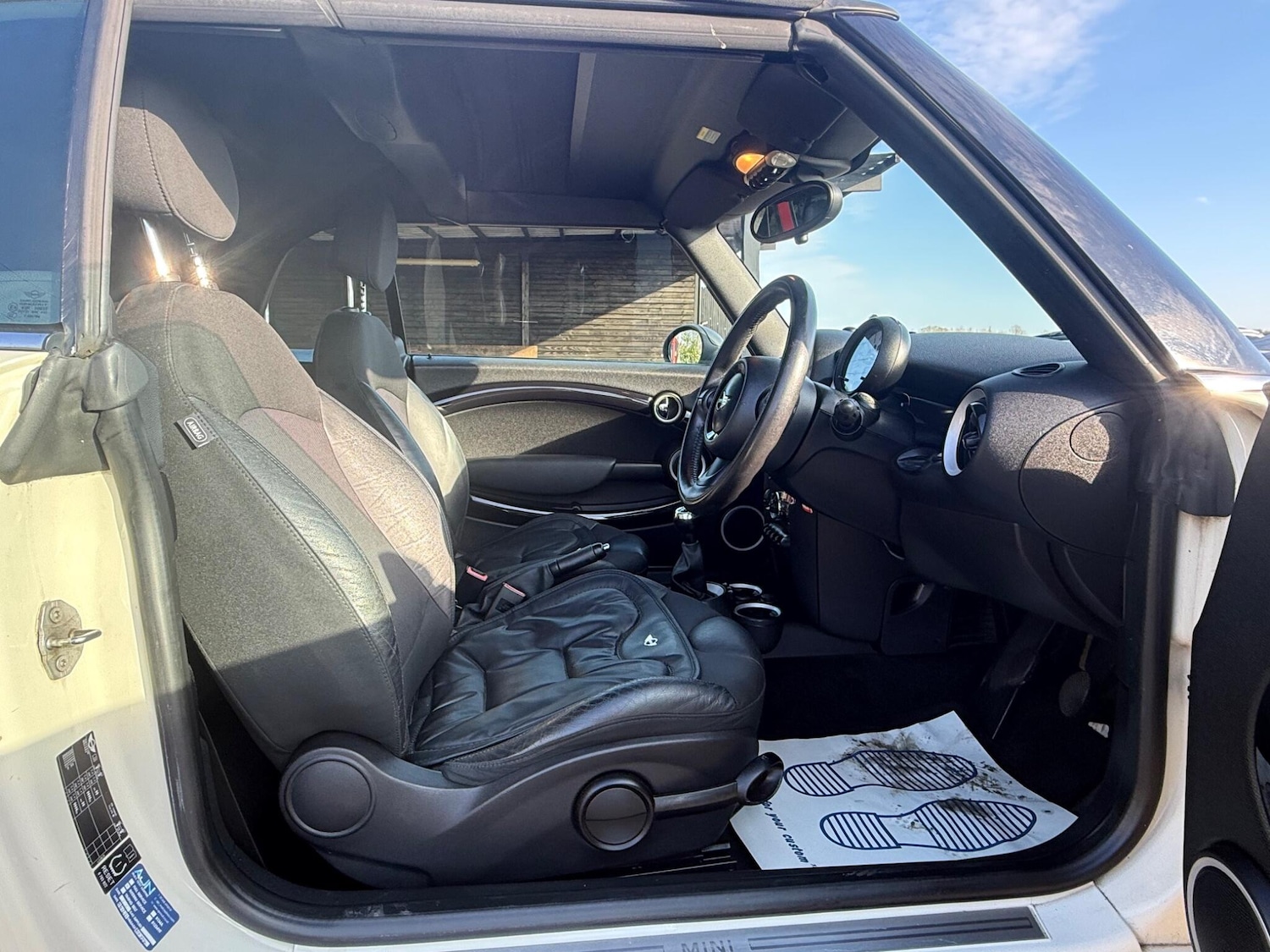 Used MINI Convertible 2010 for sale - 77737431: Photo 33