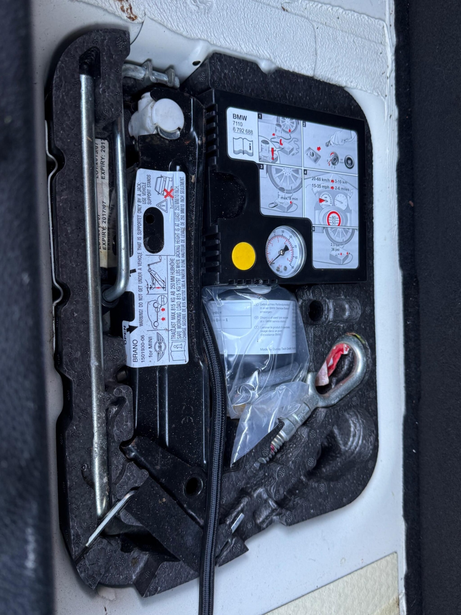 Used MINI Convertible 2010 for sale - 77737431: Photo 48