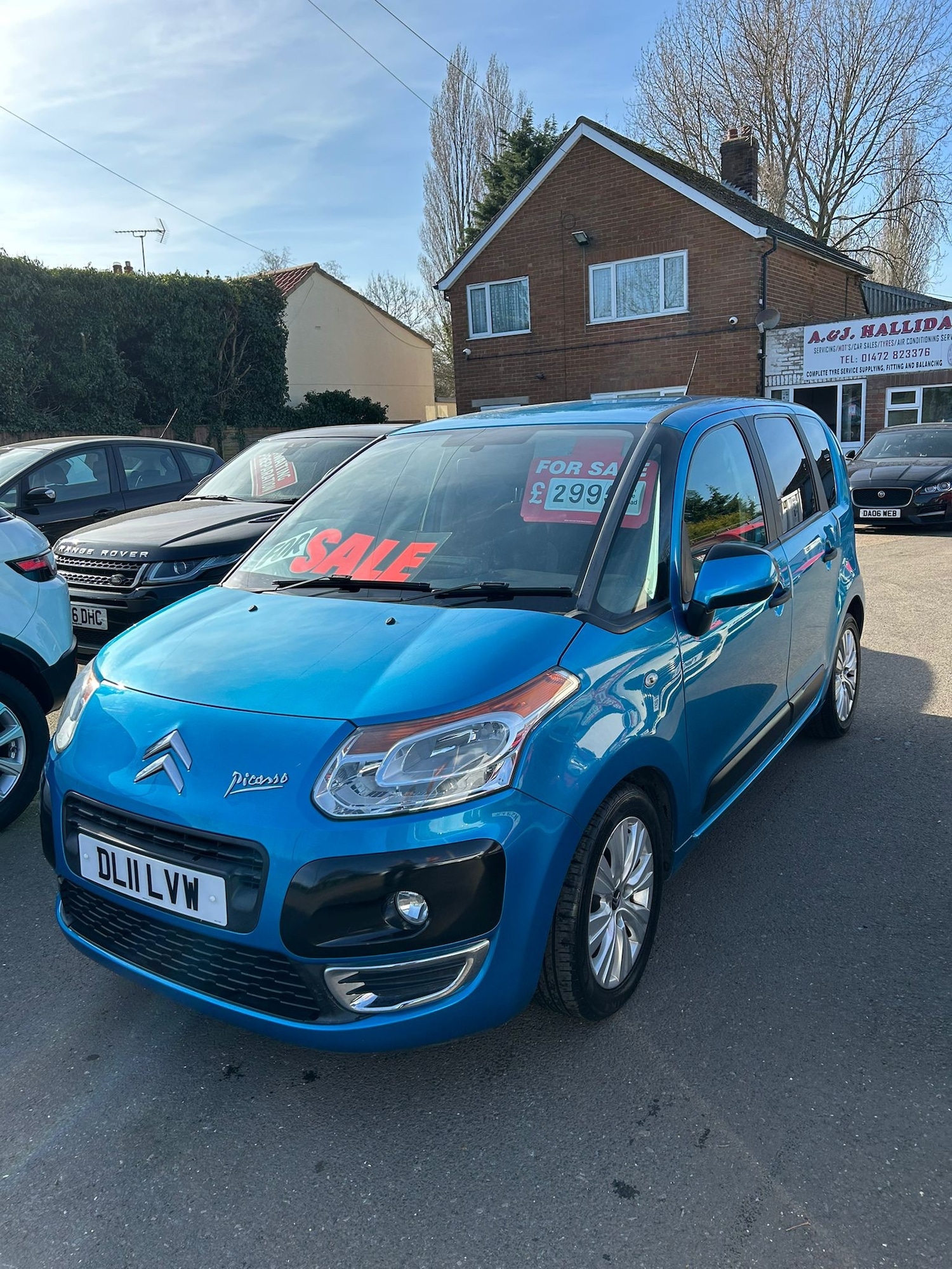 Used Citroen C3 Picasso 2011 for sale - 77991923: Photo 2