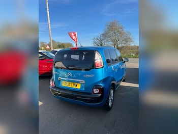 Used Citroen C3 Picasso 2011 for sale - 77991923: Photo