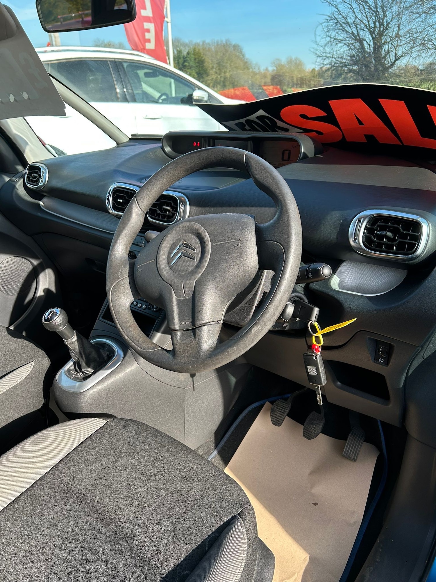 Used Citroen C3 Picasso 2011 for sale - 77991923: Photo 8