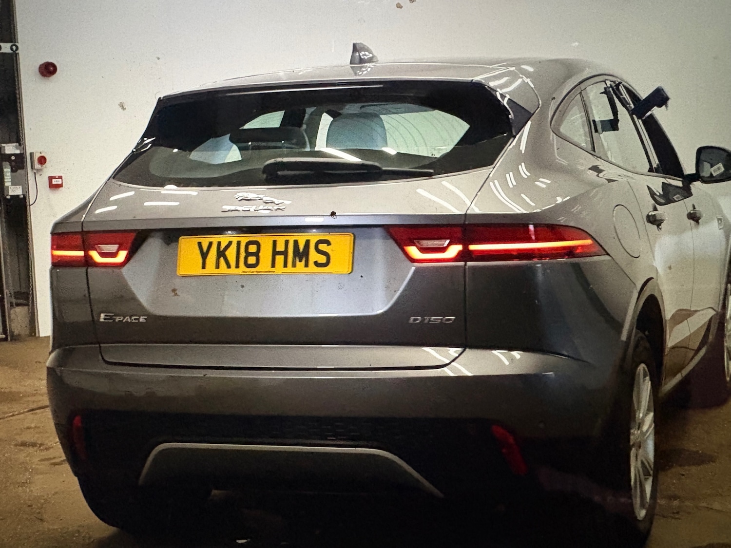 Used Jaguar E-Pace 2018 for sale - 77921598: Photo 2