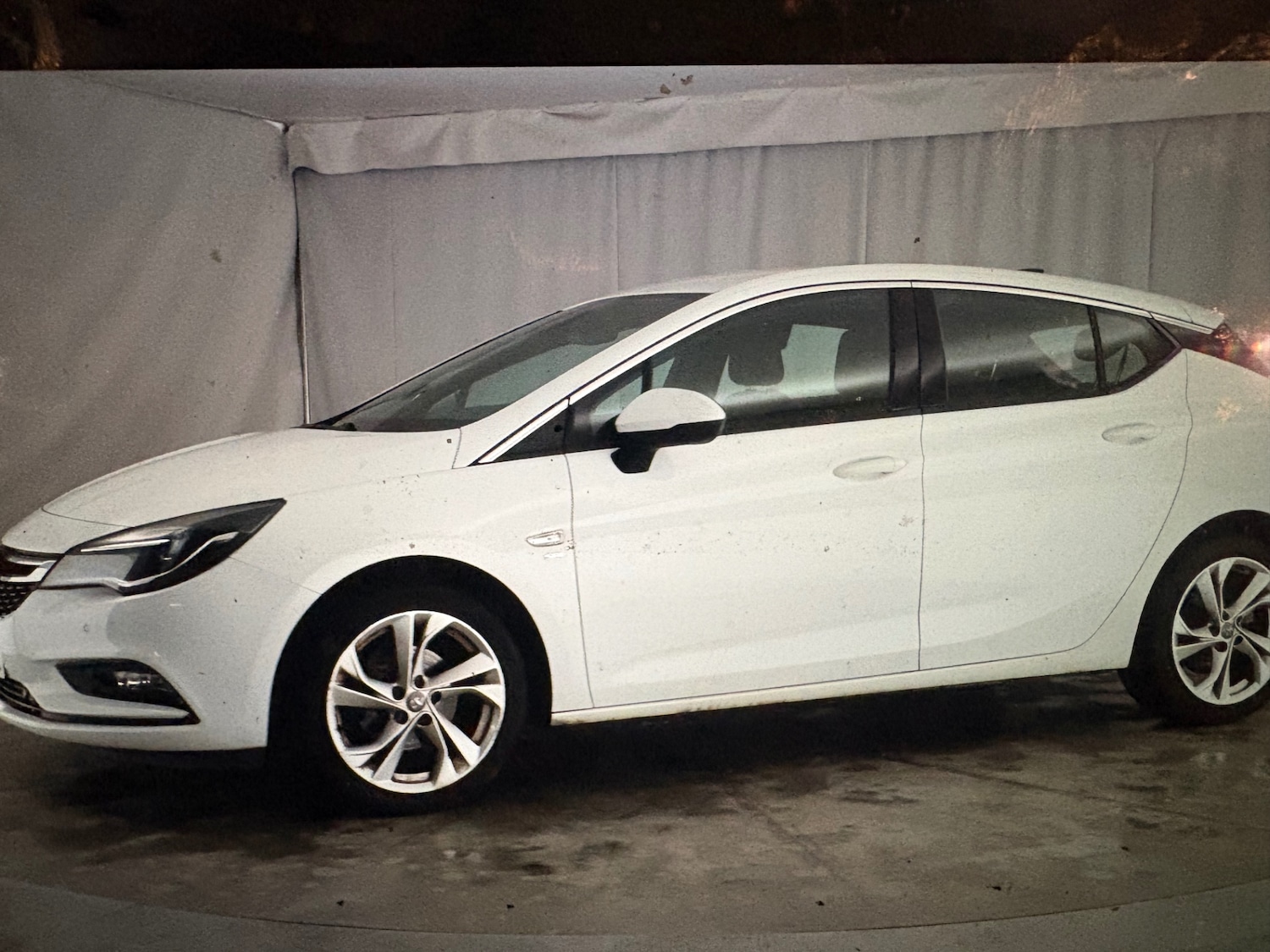 Used Vauxhall Astra 2016 for sale - 77409822: Photo 4